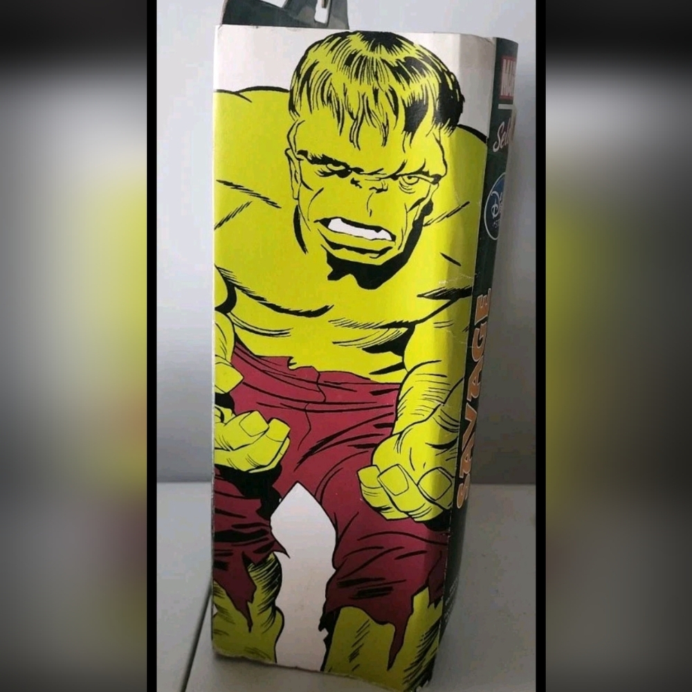 Marvel Select Savage Hulk Action Figure View 5